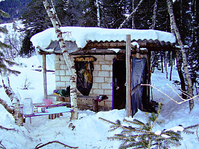 Баня в устье ущелья Ак-Айры