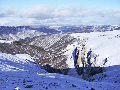 Верховья балки Гороховая, вид с хребта Ужум второй