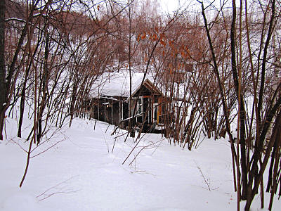 Хижины в урочище Гусиха на Волге
