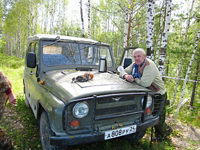 Хозяин усадьбы ООО Леспромстрой Николай Герасименко в посёлке Сплавной