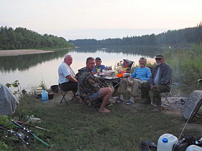 Традиционная встреча друзей на Бирилюсско-Чулымском университете 2019: Юра Яббаров, Миша, Андрей Кокшаров, Сергей Яббаров, я и Юра Чижиков