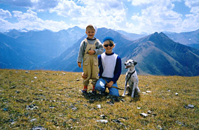 На вершине горы Пастухова. Вершины Малого и Большого Карабека