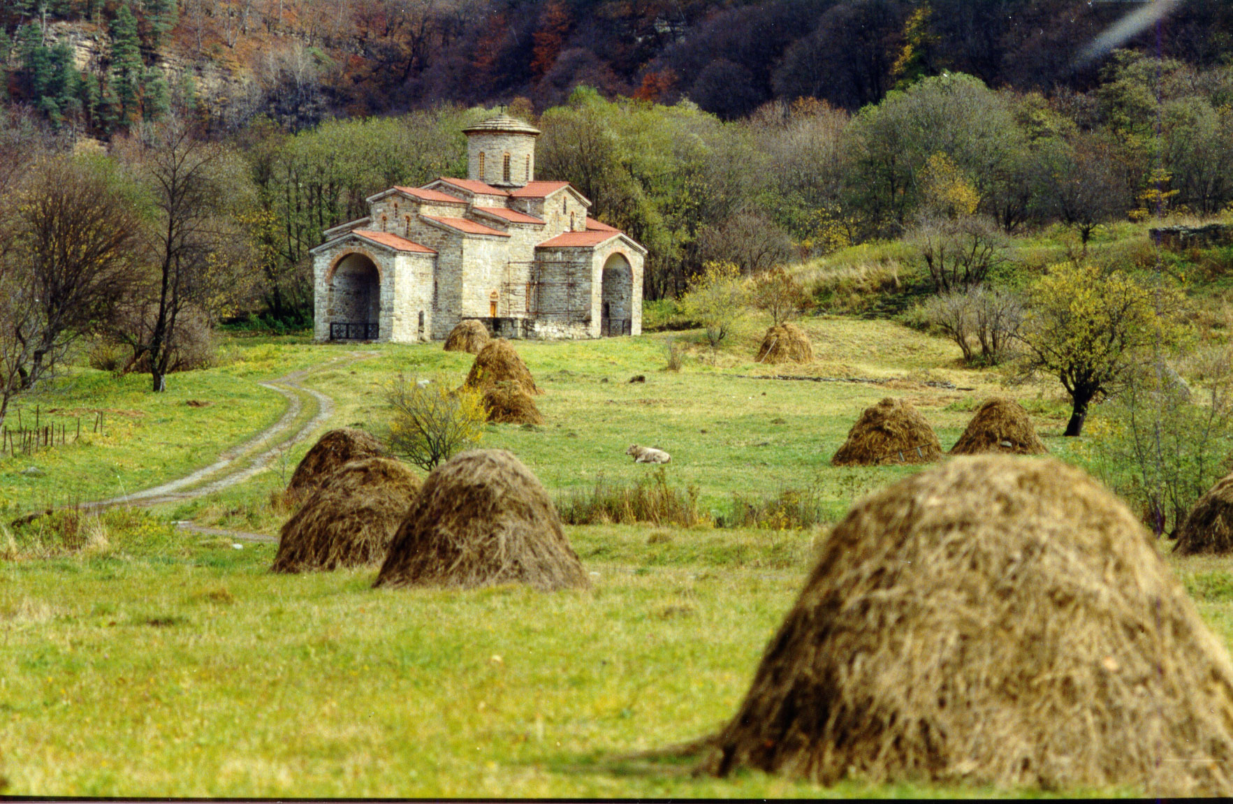 храм в архызе